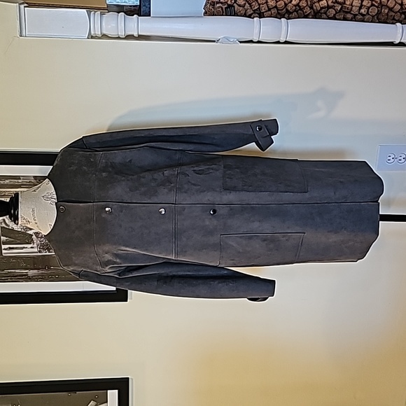 Tahari Jackets & Blazers - EUC Tahari grey faux leather coat sz M